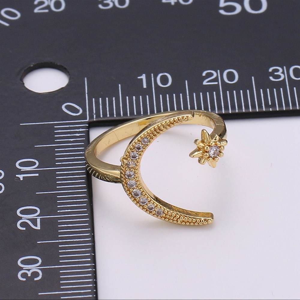 CZ Star Ring - Picture 4 of 4